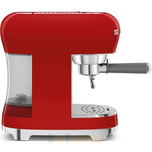 Кофемашина-эспрессо Smeg ECF02RDEU