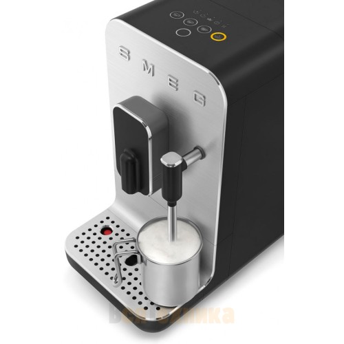 Автоматическая кофемашина Smeg BCC12BLMEU