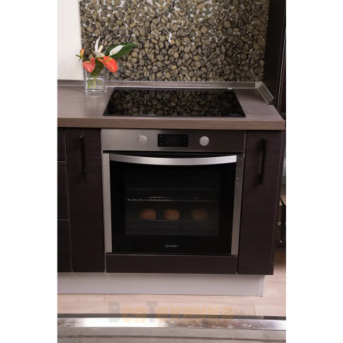 Духовой шкаф Indesit IFW 5844 JH IX