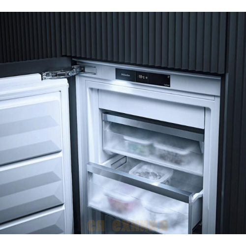 Встраиваемый морозильник Miele FNS 7770 E
